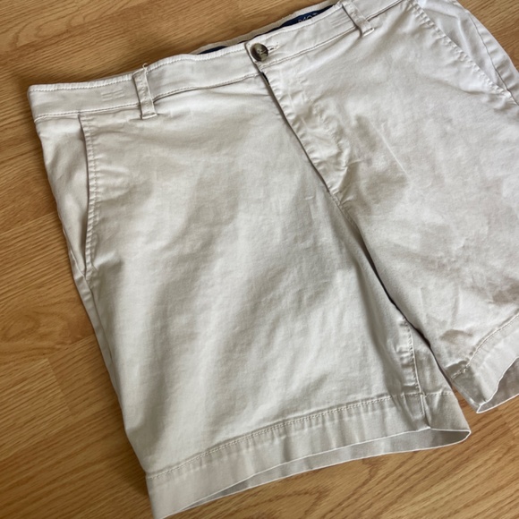 Men’s Crown & Ivy Motion Flex Khaki Shorts Size 38 - Picture 2 of 5